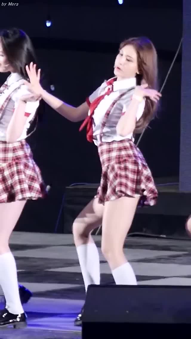 160512 아이오아이 (I.O.I) - 엉덩이 [전소미] Somi 직캠 Fancam (세종대학교축제)