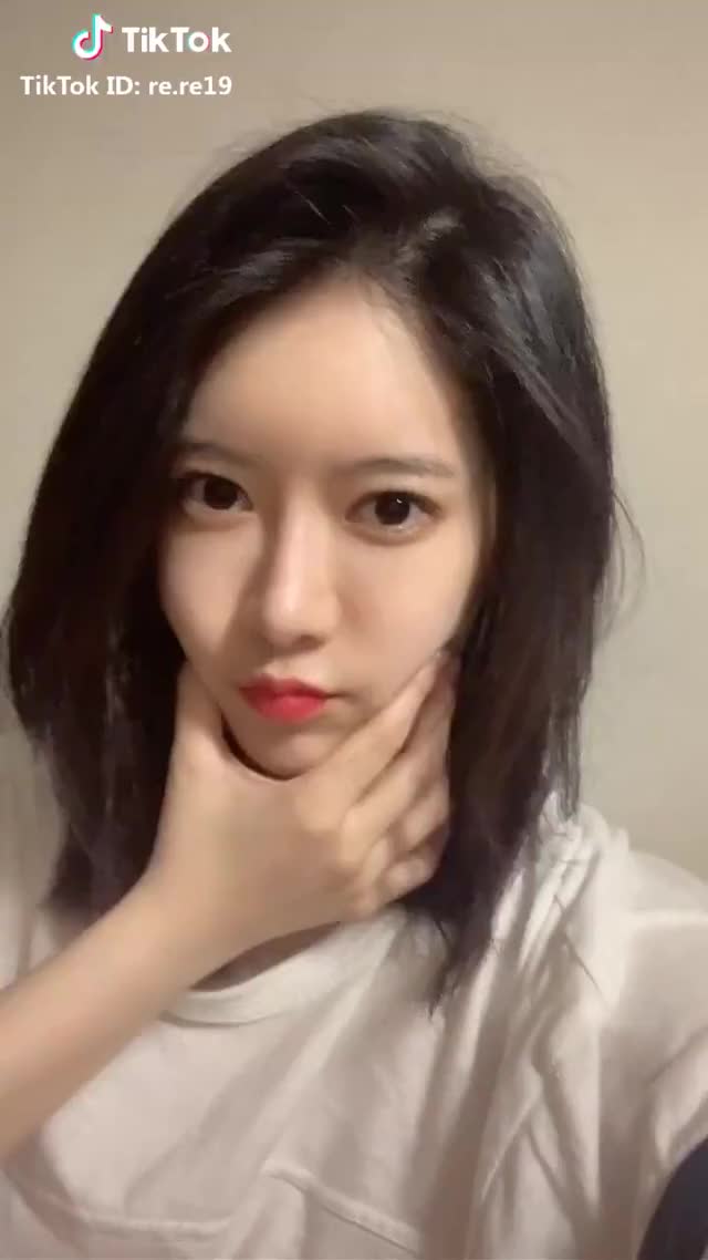 Yebin (Rena) TikTok