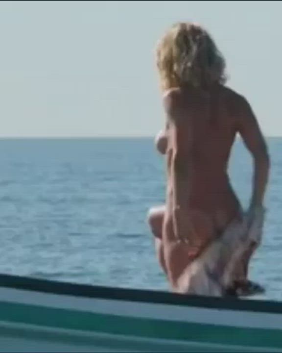 elsa pataky In tidelands