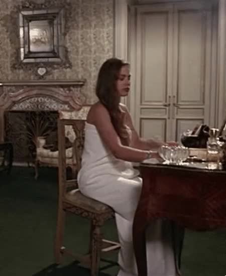 (115695) Ornella Muti [gifv]