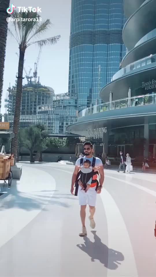 Me and my baby Yuvaan in dubai ??? #najanekahaseayahai #trending #babylove #dadsongoals