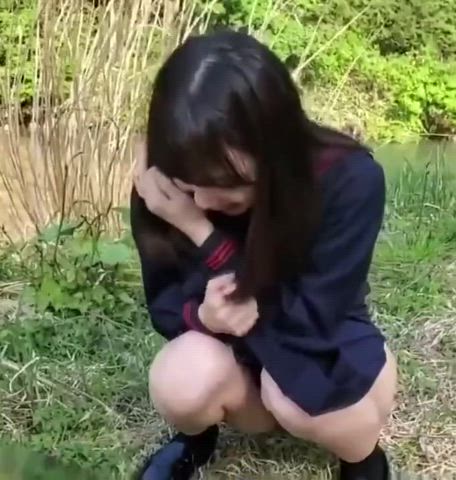 japanese pissing schoolgirl shaved pussy gif