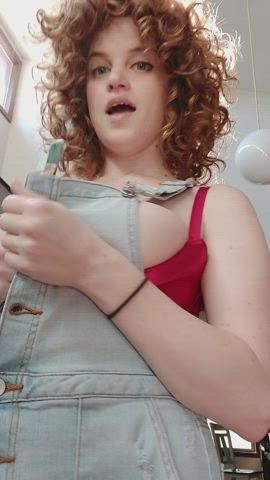 amateur big tits cute milf onlyfans redhead tits gif