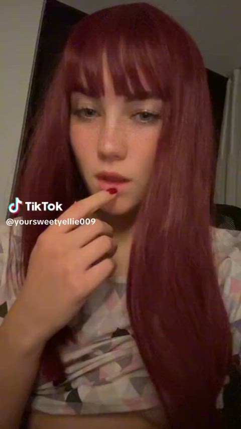 Ellie - More tiktok flashing videos on my TT likes