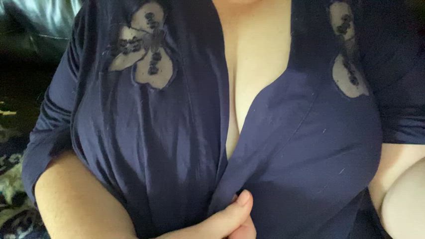 big tits milf natural tits bbw ghost nipples gif