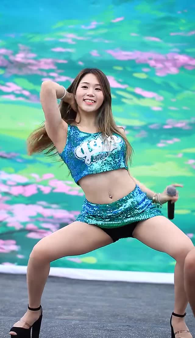 Switch - Gayoung I'm So Sexy Teasing Dances