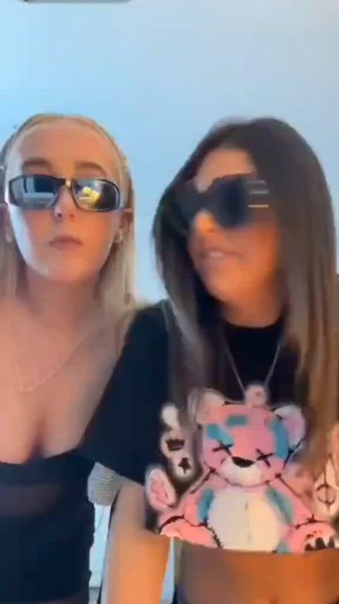 r/nipslip_voyeur_tiktok #109