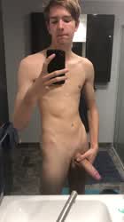 Massive cock 18yo HMU if you would suck it