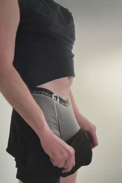 Revealing my bulge after pumping. I love showing it off.