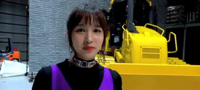 BDZ Behind Mina
