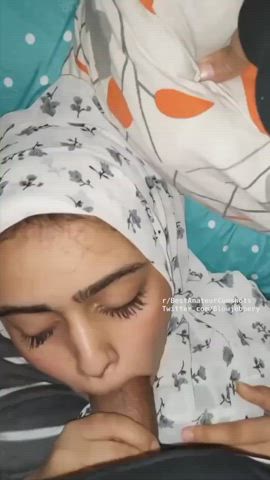 Hijabi Amateur Takes a Reluctant Facial!