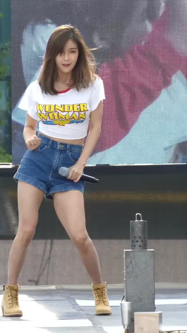 160521 Hyunyoung tongue (Tell me tell me) loop