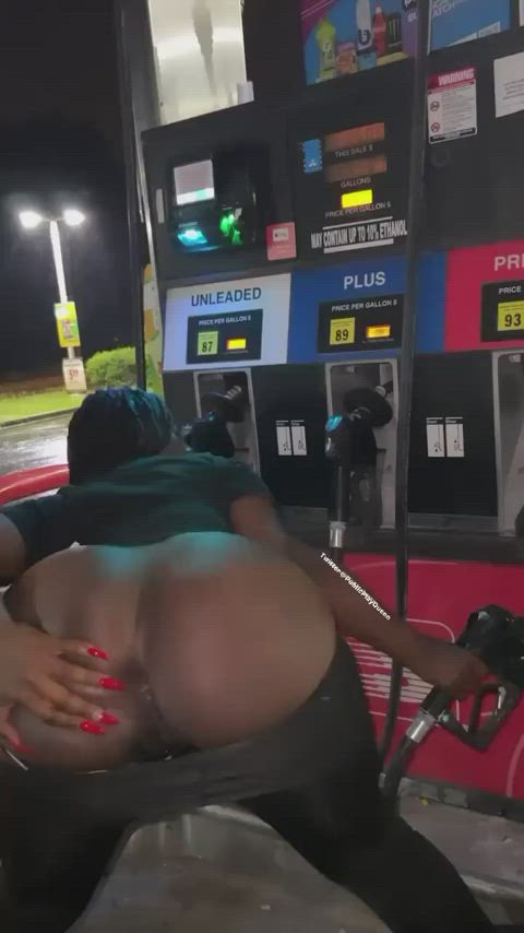 Gas station flashing