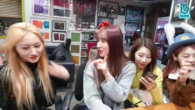 V LIVE - [드림캐쳐] 언니들 왔다 환영해주라 3