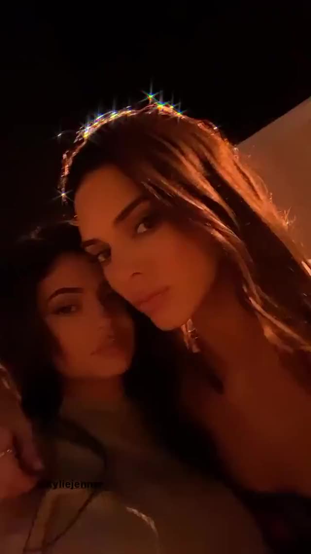 Kylie &amp; Kendall 2