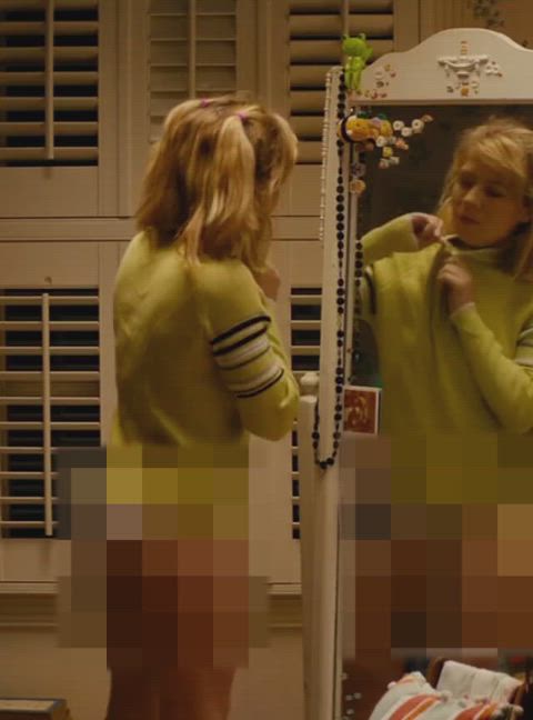 Jennette McCurdy's huge ass censored