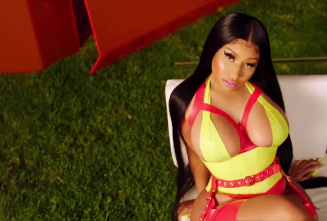 Nicki Minaj gif