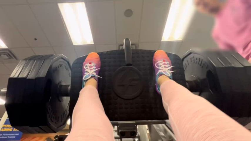8 plate leg press feels like an accomplishment when you’re only 95lbs