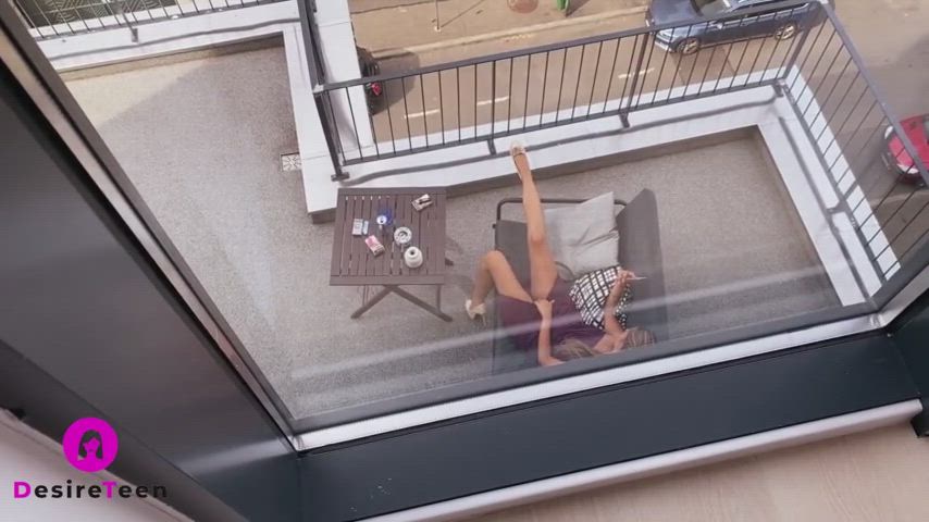 Neighbour's Daughter Likes to Masturbate on Balcony. this Time i got Her!