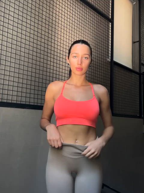 abs big tits boobs bouncing tits cute gym onlyfans sports bra teen tits amateur-girls