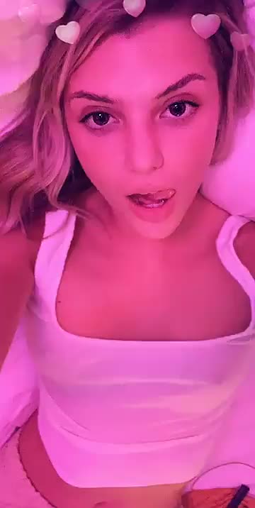 Alissa Violet gif