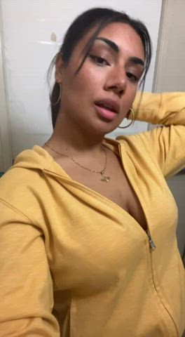 19 years old big tits boobs chubby lips onlyfans teasing teen tits gif