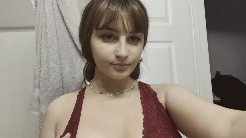 girlfriend huge tits natural tits nipples nude onlyfans rough thick tits gif