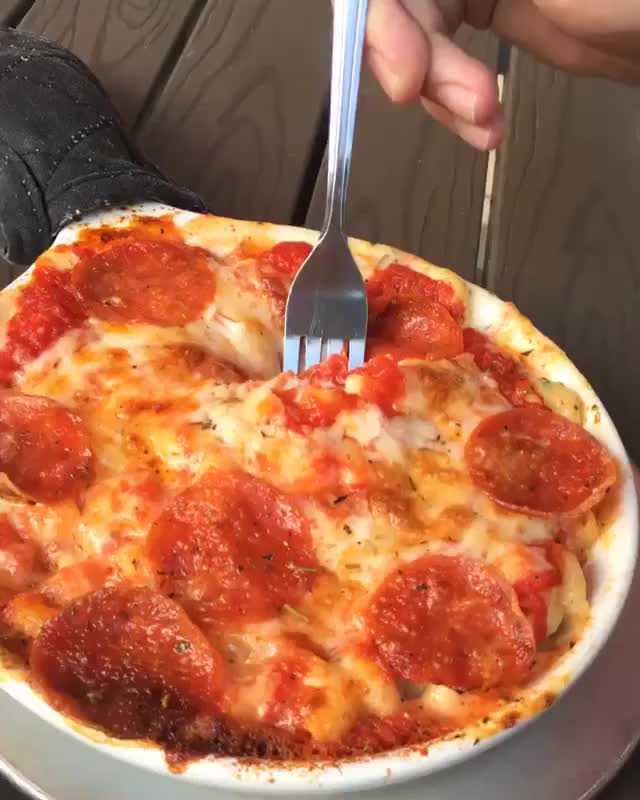 Pepperoni mac and cheese