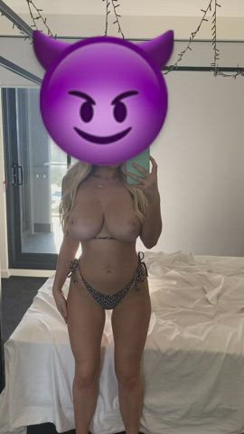 big tits blonde onlyfans gif