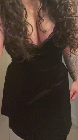 I was out at a bar last night, would you have hit on me in this dress?