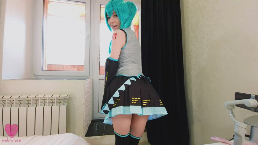 webtolove in a Hatsune Miku cosplay