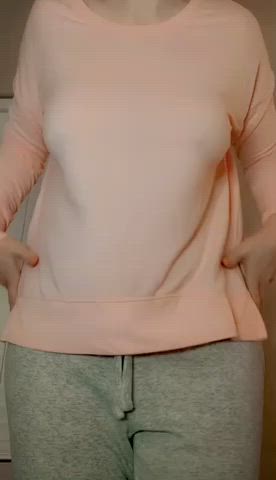 My soft, supple 34DDD titty drop [oc]