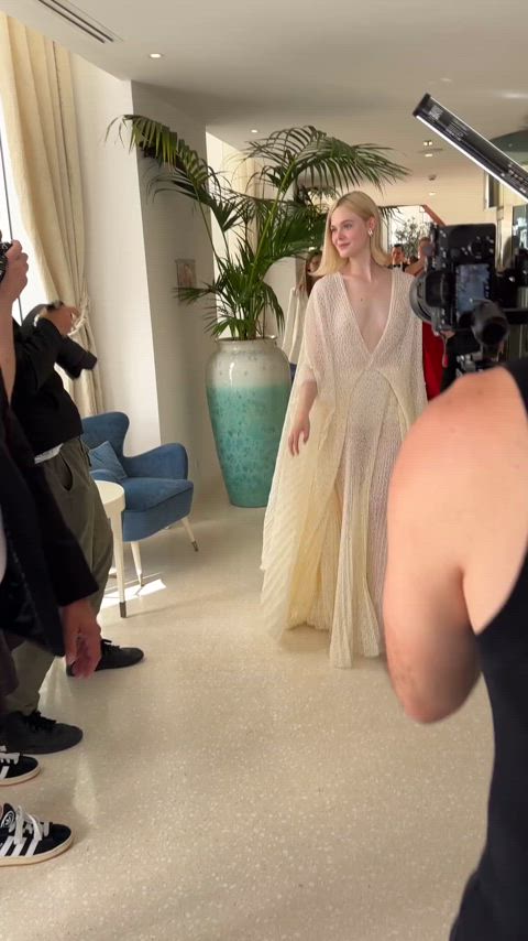 celebrity elle fanning pale petite celebs gif