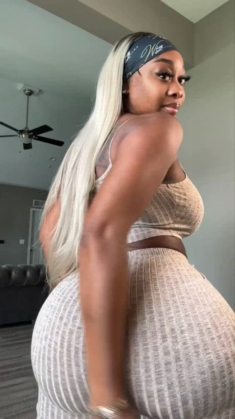 big ass ebony jiggling shorts wedgie gif