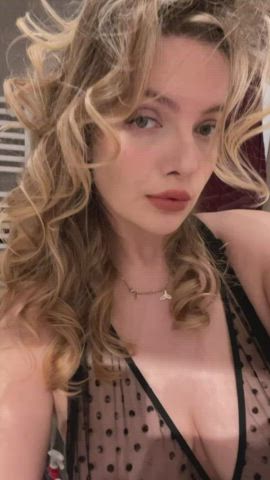 amateur big tits blonde cleavage curly hair huge tits natural tits teen tits gif