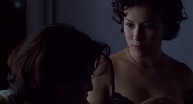 Gina Gershon & Jennifer Tilly - Bound [1996] [3]