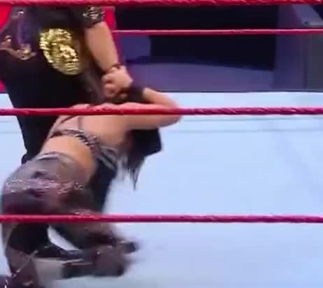 Deonna RAW 5