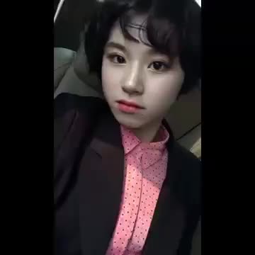 Chaeyoung short hair