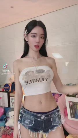 asian cute dancing korean model gif