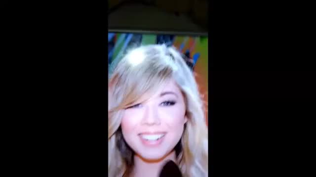 Jennette Mccurdy cumming on her mouth