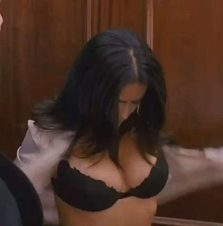 Cleavage Elevator Salma Hayek gif