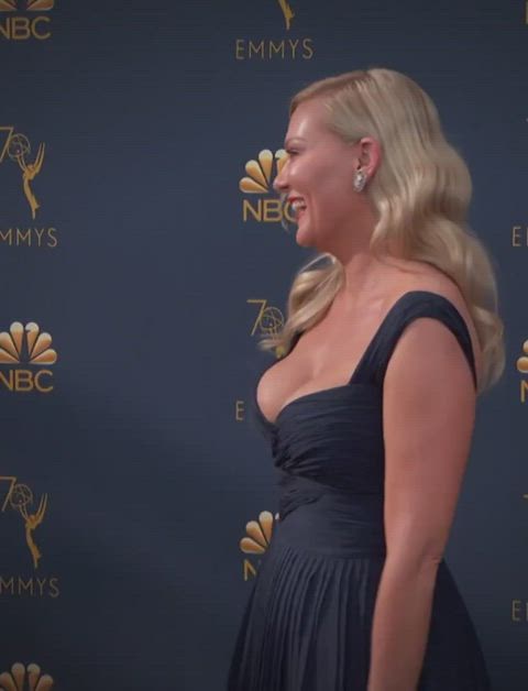 celebrity cleavage kirsten dunst gif