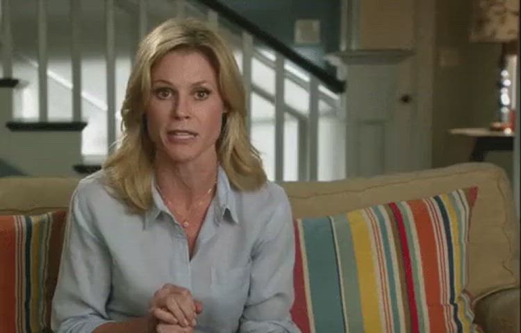 ass blonde julie bowen gif