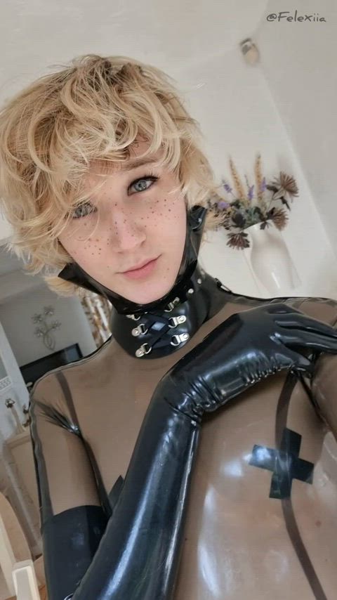 Wanna go on a latex date?~