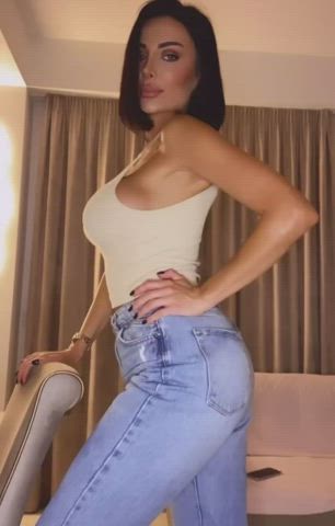 Big Tits Boobs Eye Contact Jeans Lips gif