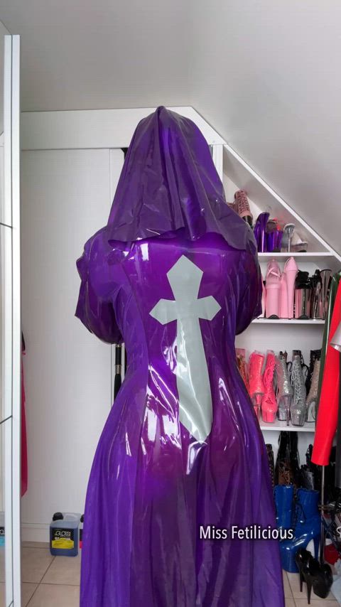 The purple latex nun 💜