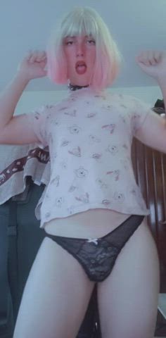 big ass bouncing dancing femboy sissy gif