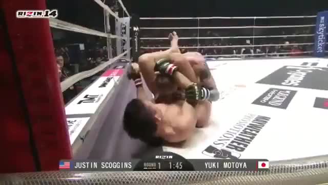 Yuki Motoya submits Justin Scoggins with a sick teepee choke (RIZIN 14)