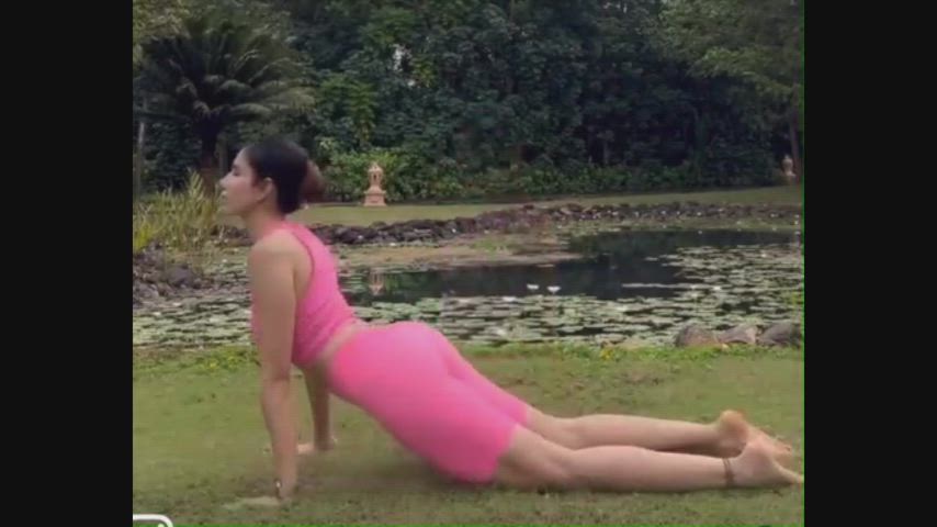 actress ass bollywood yoga yoga pants fitness-girls gif