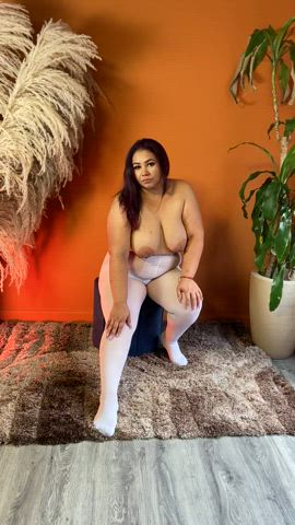 amateur bbw curvy latina milf nylon gif